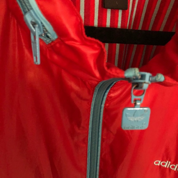 🔥VTG ADIDAS STRIPED WINDBREAKER W/HOOD🔥 - Picture 5 of 7